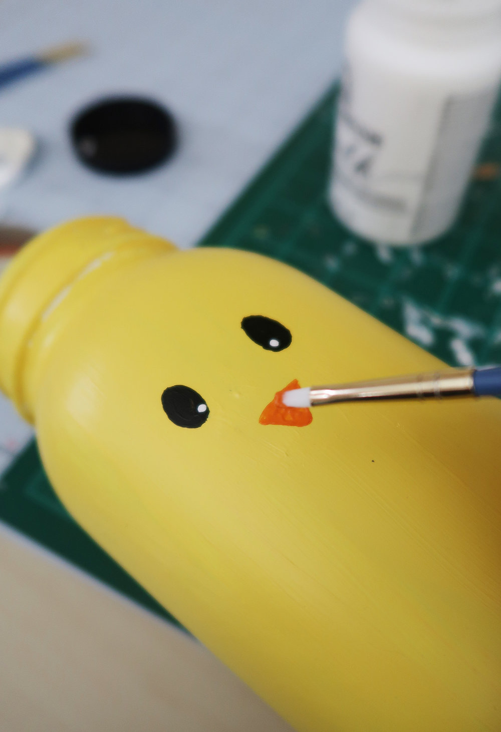 painting easter chick vase